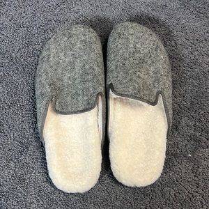 NWOT J. Crew clogs